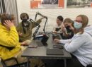 Jugendliche produzieren Podcast